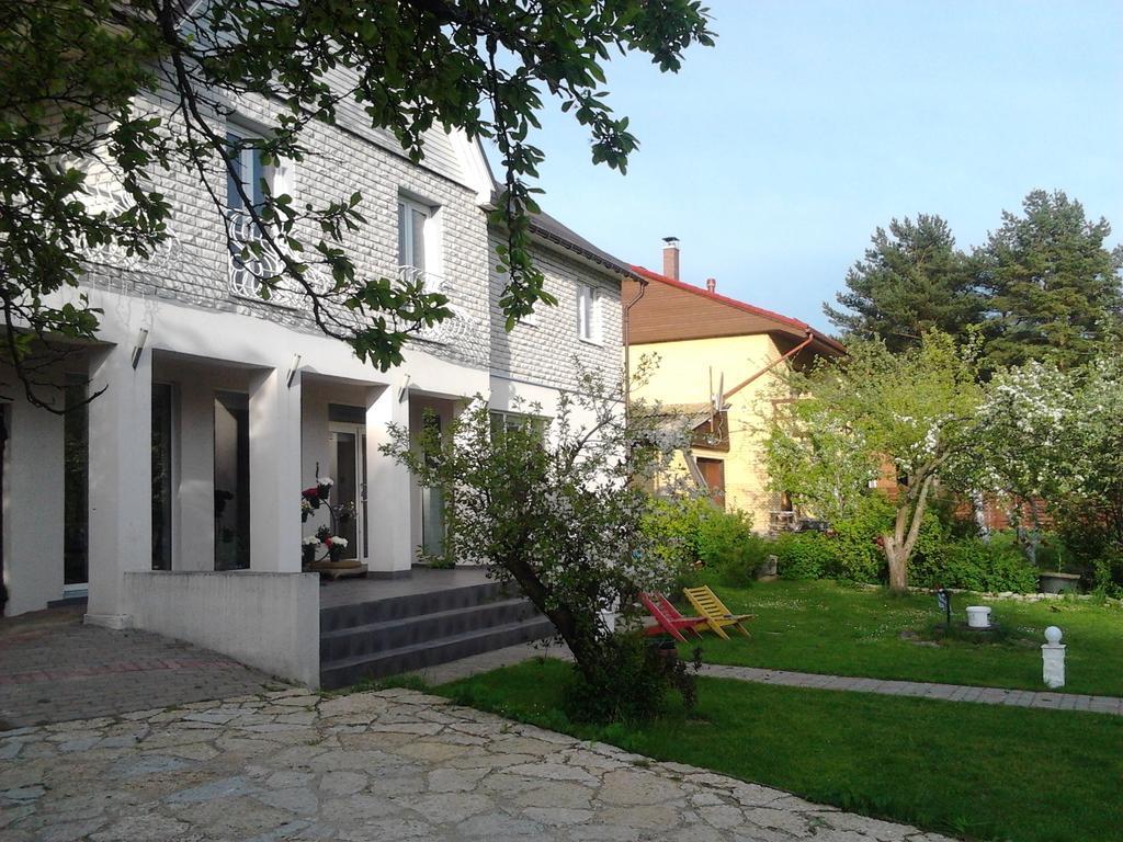 Oti Guesthouse ทาลลินน์ ภายนอก รูปภาพ