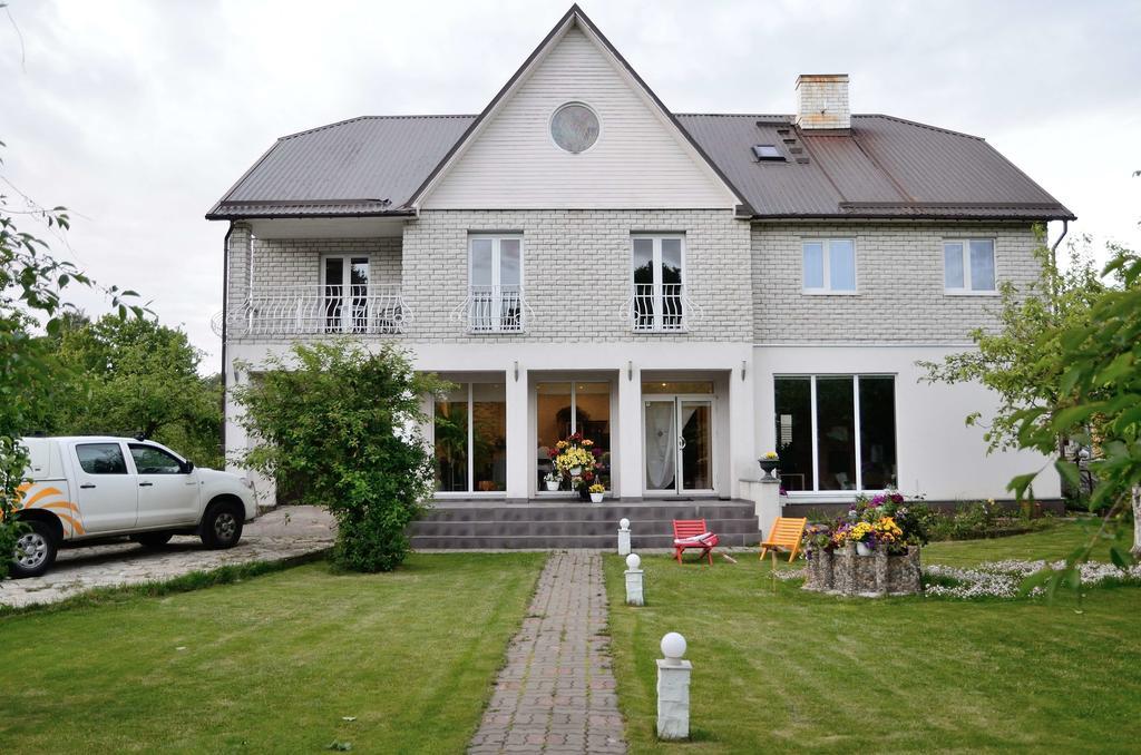 Oti Guesthouse ทาลลินน์ ภายนอก รูปภาพ