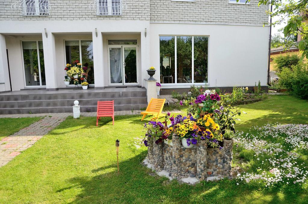 Oti Guesthouse ทาลลินน์ ภายนอก รูปภาพ